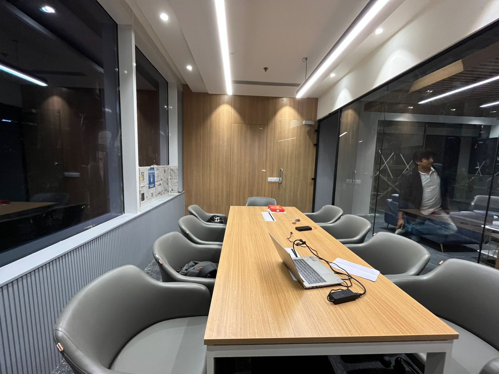 Global Green Interior Design Company Logo - Sustainable Design Experts